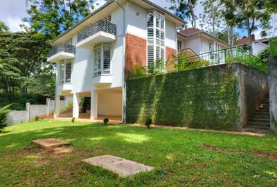 5 Bed Townhouse with En Suite in Rosslyn