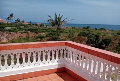 4 Bed Townhouse with En Suite at Baobab Road - 2