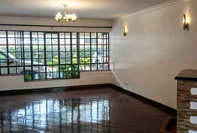 3 Bed Apartment with En Suite in Upper Hill - 3