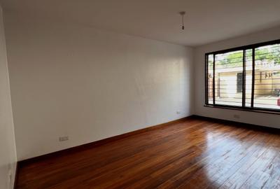 5 Bed Townhouse with En Suite in Kileleshwa - 4