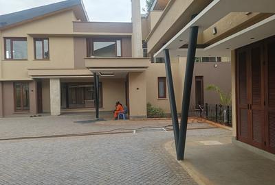 4 Bed Townhouse with En Suite at Runda - 3