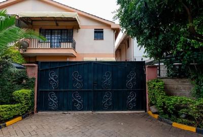 4 Bed House with En Suite in South B