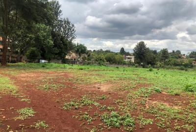 Land in Runda - 4