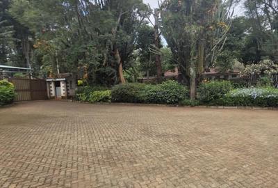 5 Bed House with En Suite in Kyuna - 4