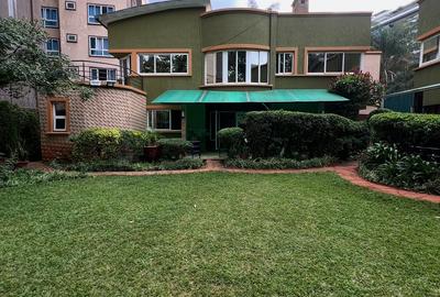 4 Bed Townhouse with En Suite at Riverside Drive
