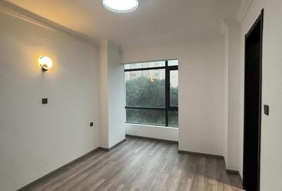 4 Bed Apartment with En Suite at Valley Arcade - 4