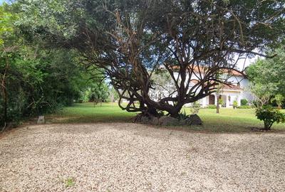 5 Bed House with En Suite at Diani - 2