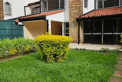 3 Bed Townhouse with En Suite in Brookside