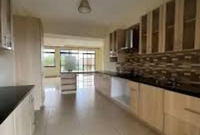 3 Bed Apartment with En Suite in Westlands Area