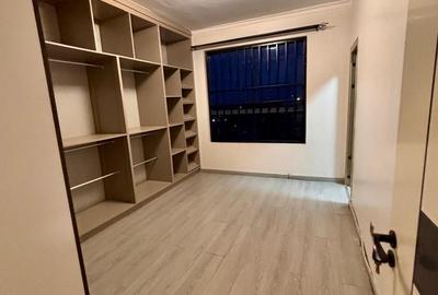 3 Bed Apartment with En Suite in Kilimani - 4
