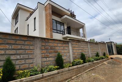 4 Bed House with En Suite at Rimpa - 2