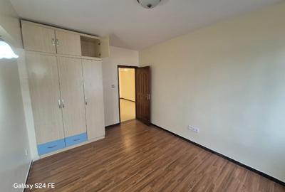 1 Bed Apartment with En Suite at Kilimani - 4