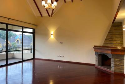 5 Bed Villa with En Suite in Lavington - 4