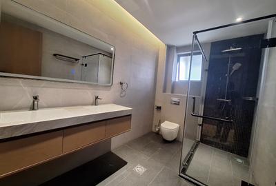 2 Bed Apartment with En Suite at Windsor - 4