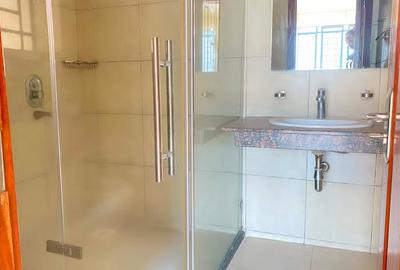 4 Bed Apartment with En Suite at Parklands - 3