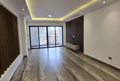 2 Bed Apartment with En Suite at Brookside Close - 3