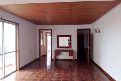 5 Bed Apartment with En Suite at Parklands
