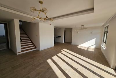 4 Bed Apartment with En Suite in Rosslyn - 4