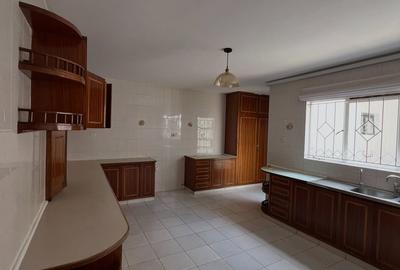 4 Bed Townhouse with En Suite at Lavington Green - 4