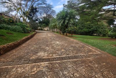 Land in Lavington