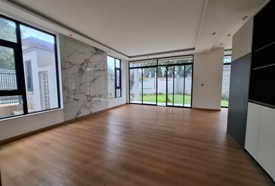 5 Bed Townhouse with En Suite in Lavington