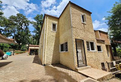 6 Bed House with En Suite in Muthaiga