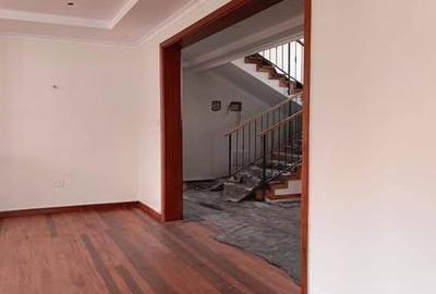 5 Bed Villa in Kyuna