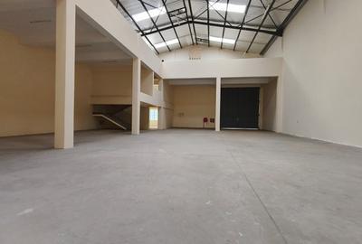 7,637 ft² Warehouse with Service Charge Included in Ruaraka - 2