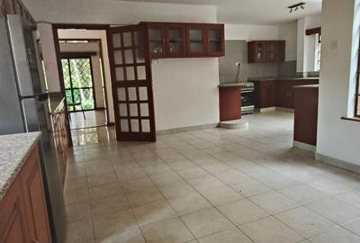 5 Bed Townhouse with En Suite at Runda - 3