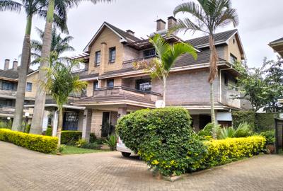 5 Bed Townhouse with En Suite in Lavington