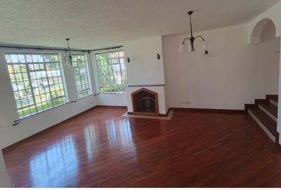 4 Bed House with En Suite in Gigiri - 4