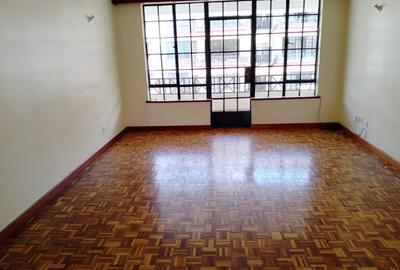 3 Bed Apartment with En Suite in Kilimani