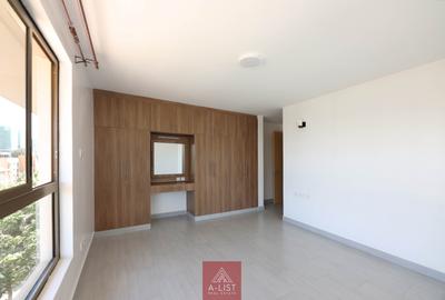 3 Bed Apartment with En Suite at Muthangari Road