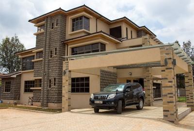 6 Bed House with En Suite in Karen