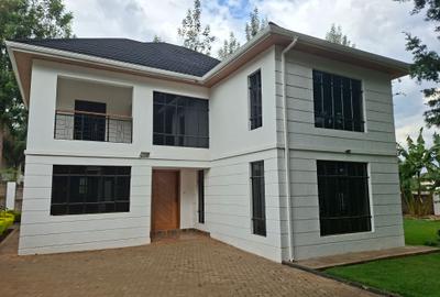 4 Bed Townhouse with En Suite at Off Mimosa Rd