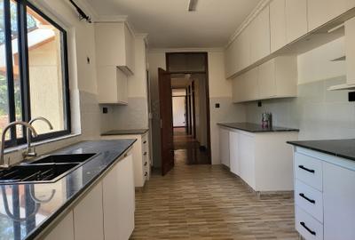 4 Bed House with En Suite in Loresho