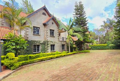 4 Bed Villa with En Suite at Othaya Road