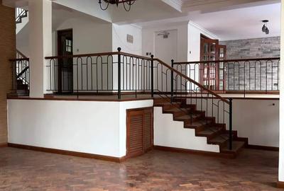 5 Bed Townhouse with En Suite at Riverside Drive