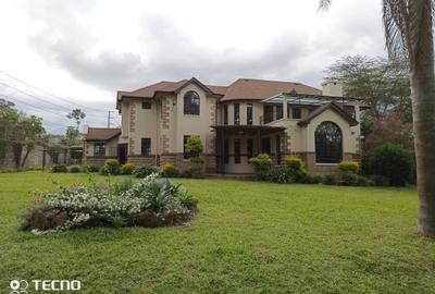 4 Bed Townhouse with En Suite at Close To Un - 3