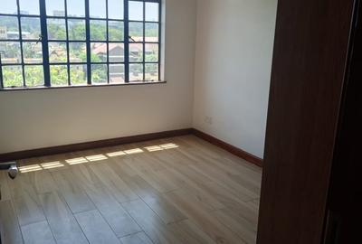 2 Bed Apartment with En Suite at St. Michael'S Road - 2