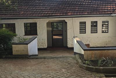 5 Bed Townhouse with En Suite in Lavington