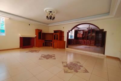 5 Bed House with En Suite in Muthaiga