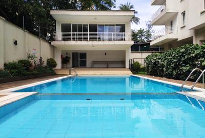 3 Bed Apartment with En Suite in Kilimani