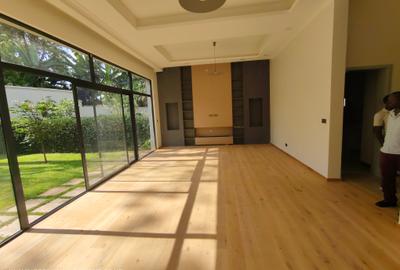 5 Bed Townhouse with En Suite at Lavington Green - 3