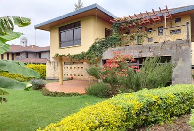 5 Bed House with En Suite at Runda Road