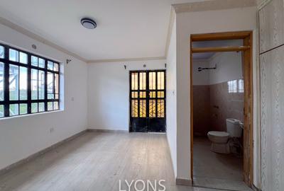 4 Bed Townhouse with En Suite at Rimpa - 4