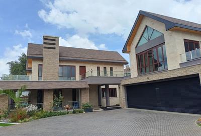 5 Bed House with En Suite at Runda