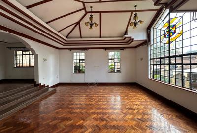 4 Bed House with En Suite at Lavington