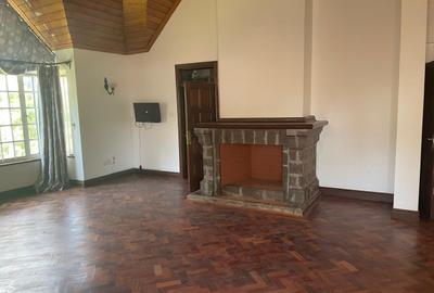 5 Bed House with En Suite in Runda - 4