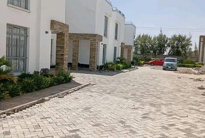4 Bed Townhouse with En Suite in Syokimau - 4